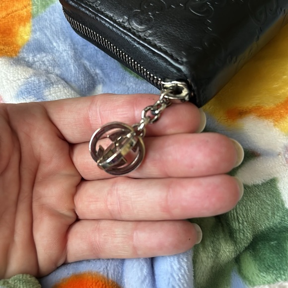 GUCCI 🖤 Black Leather GG Guccisima Zippy wallet silver charm vintage Authentic - Picture 2 of 13